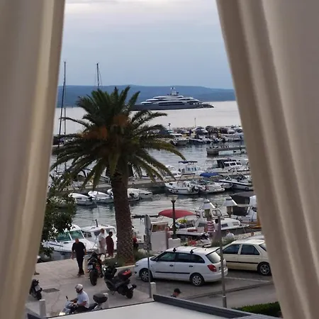 Apartment Lux Mare By The Sea & *