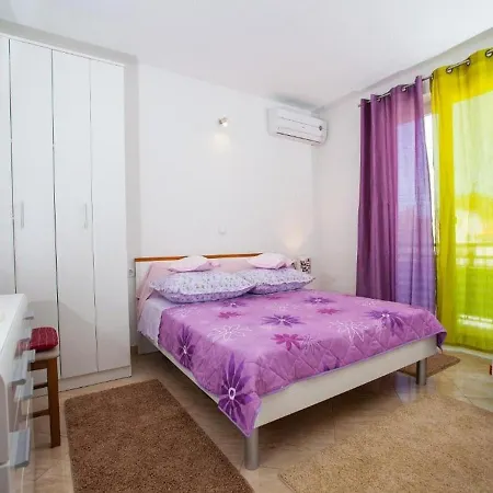 Apartment Lux Mare By The Sea & Baska Voda
